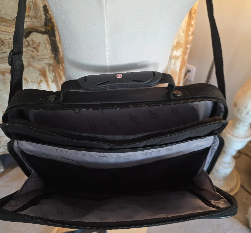 SwissGear Black Laptop Briefcase - Professional Travel Messenger